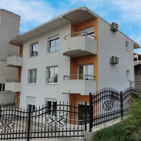 Montenegro Apartments Phoenix With Pool Бар Экстерьер фото