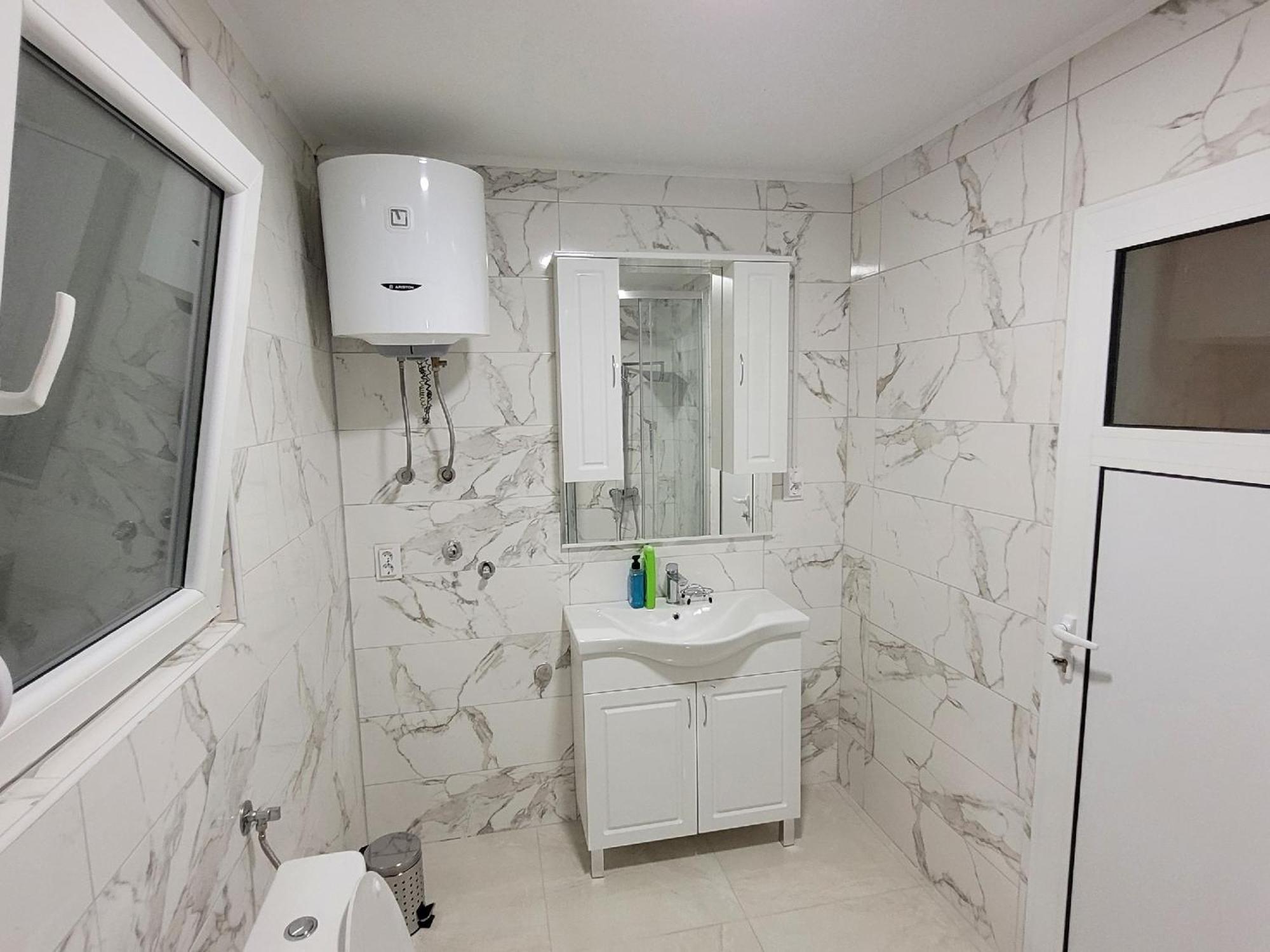 Montenegro Apartments Phoenix With Pool Бар Экстерьер фото