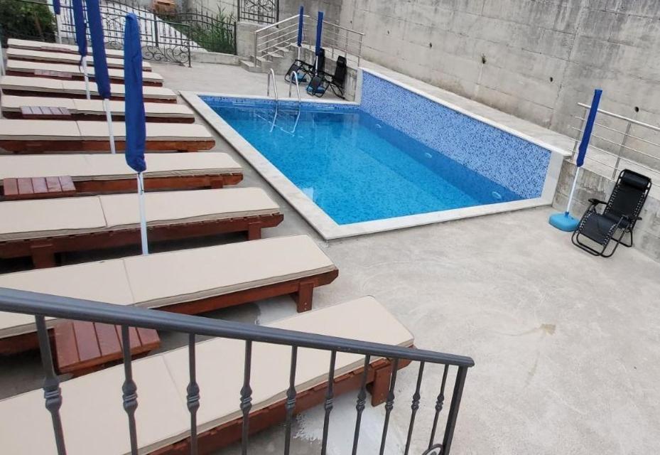 Montenegro Apartments Phoenix With Pool Бар Экстерьер фото